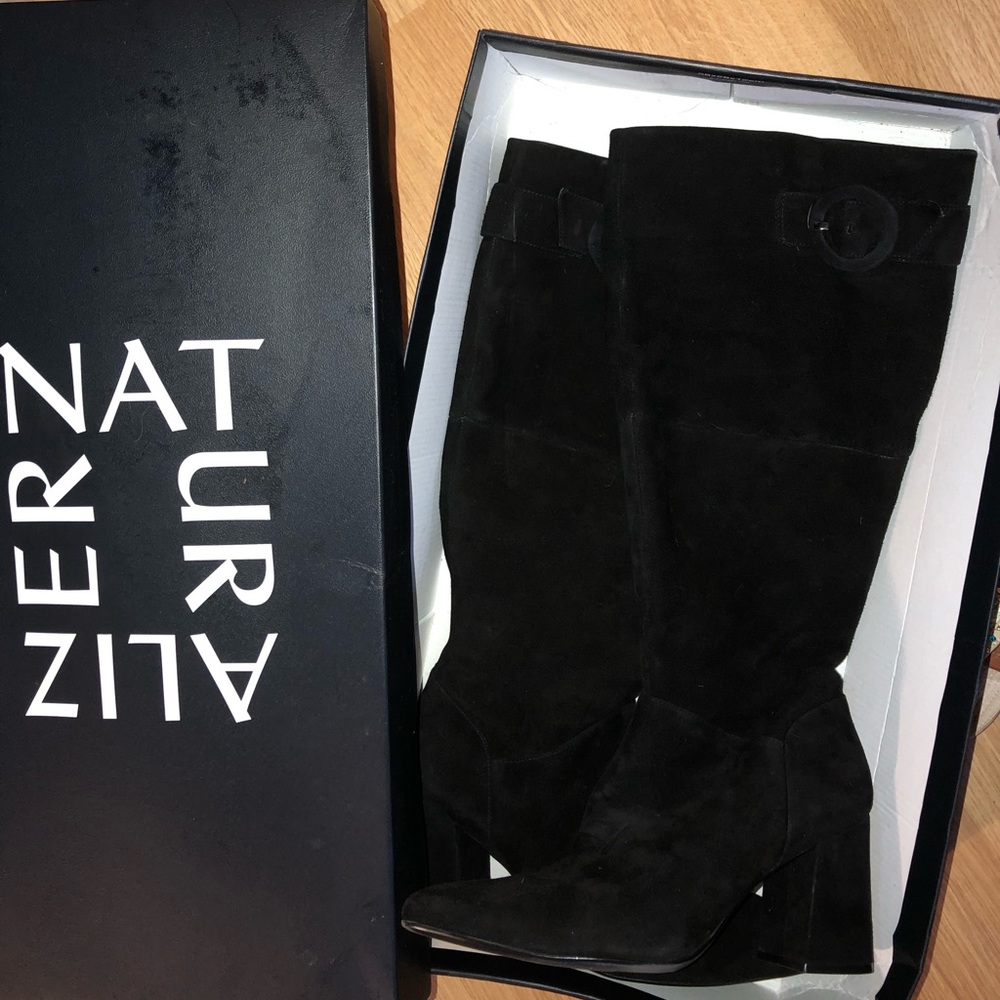 Black knee high heals